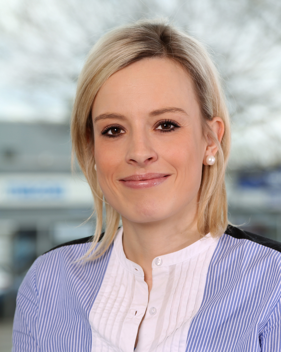 Carina Klein, Buchhaltung